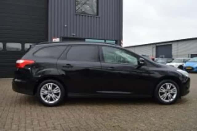 Ford Focus (2014) thumbnail 6