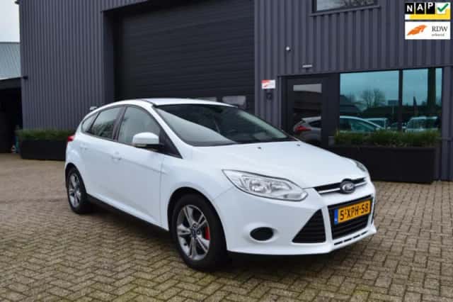 Ford Focus (2014) thumbnail 2