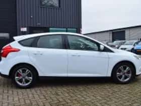 Ford Focus (2014) thumbnail 6
