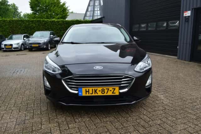 Ford Focus (2019) thumbnail 3