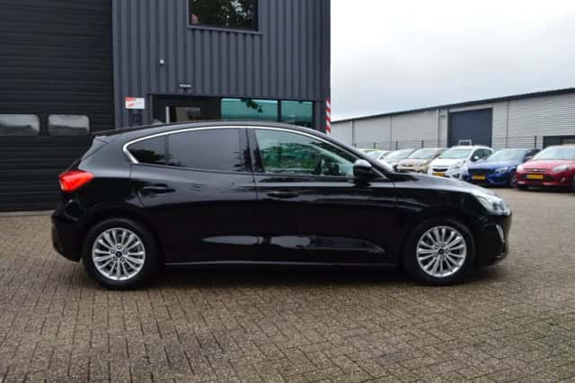 Ford Focus (2019) thumbnail 6
