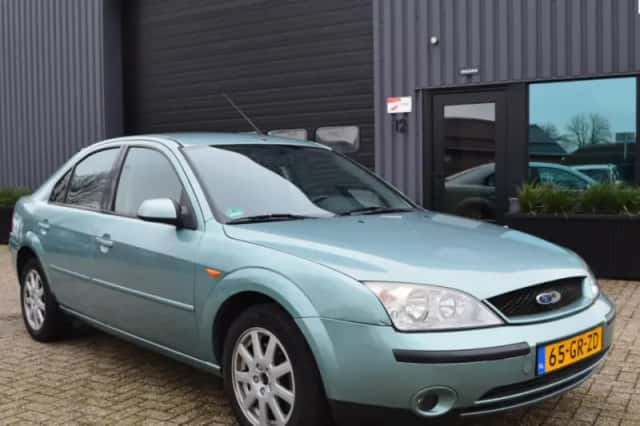 Ford Mondeo (2001) thumbnail 1