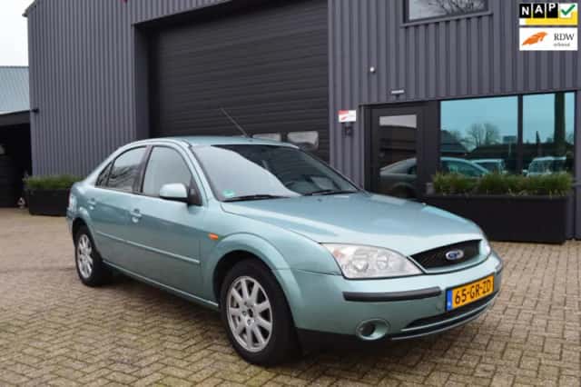 Ford Mondeo (2001) thumbnail 2