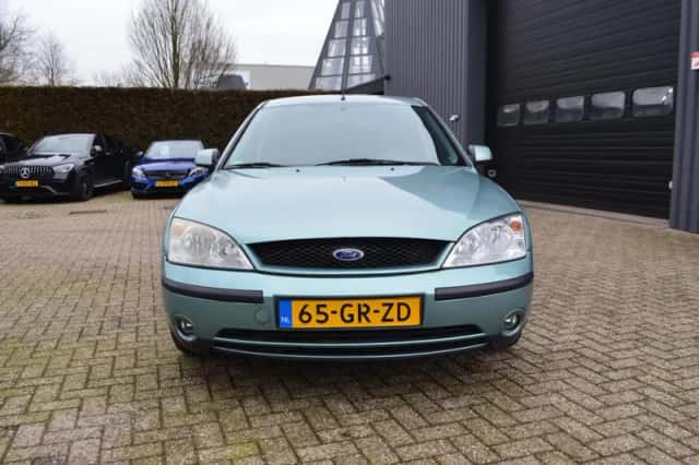 Ford Mondeo (2001) thumbnail 3
