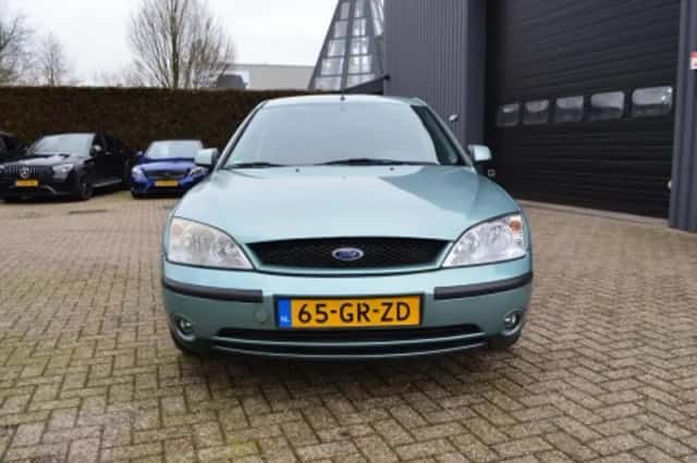 Ford Mondeo (2001) thumbnail 3