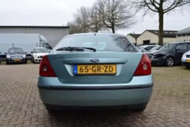 Ford Mondeo (2001) thumbnail 5