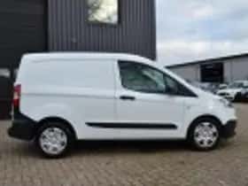 Ford Courier (2017) thumbnail 24
