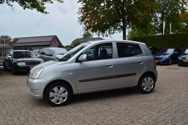 Kia Picanto (2004) thumbnail 4