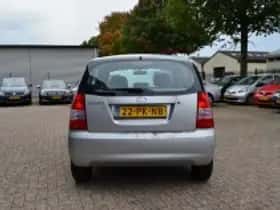 Kia Picanto thumbnail 5