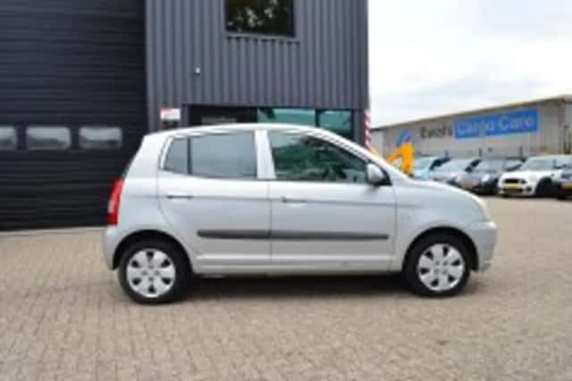 Kia Picanto (2004) thumbnail 6