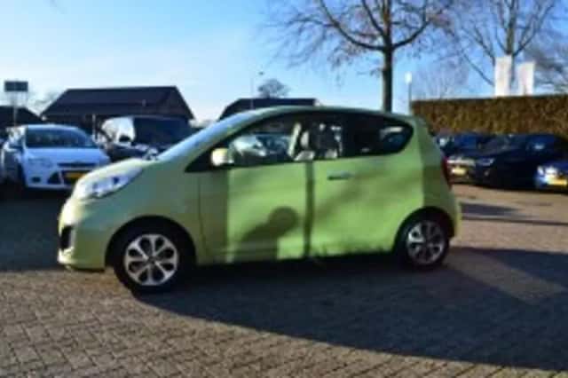 Kia Picanto (2012) thumbnail 4