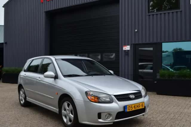 Kia Spectra (2008) thumbnail 1