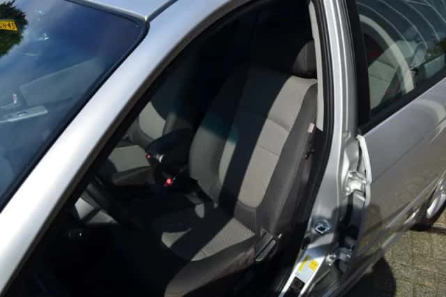 Kia SPECTRA (2008) thumbnail 6