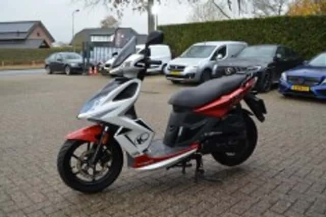 Kymco Super8 (2012) thumbnail 4