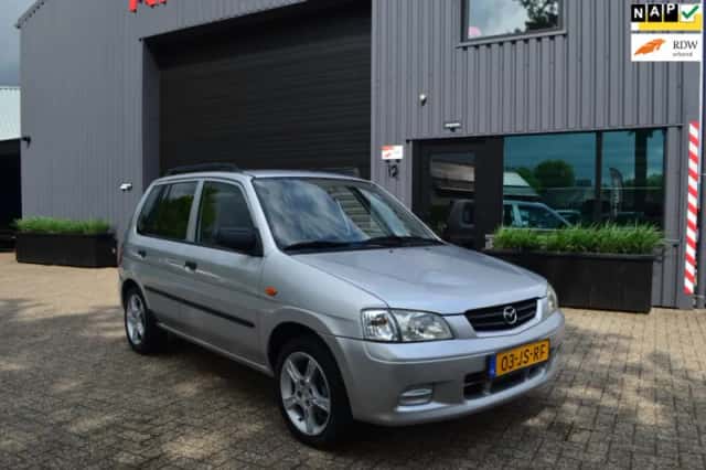Mazda Demio (2002) thumbnail 2