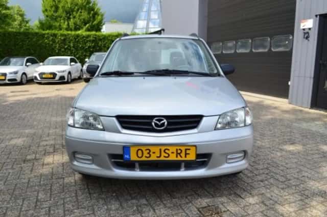 Mazda Demio (2002) thumbnail 3