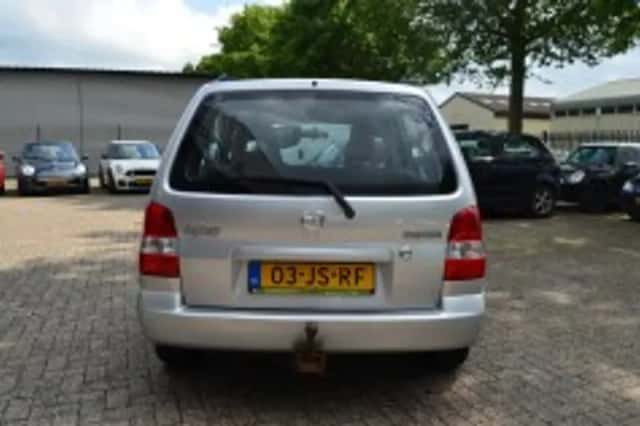 Mazda Demio (2002) thumbnail 5