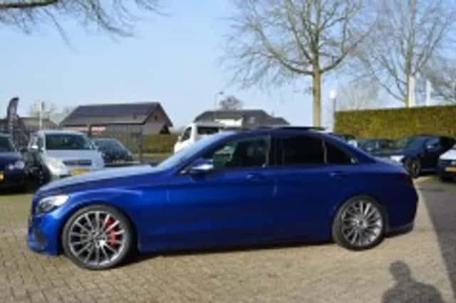 Mercedes-Benz C-Klasse (2015) thumbnail 4