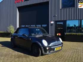 MINI Cabrio (2006) thumbnail 2