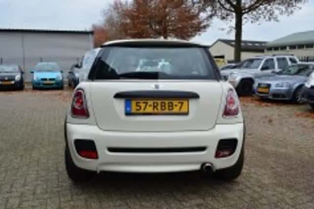 MINI Mini (2011) thumbnail 5