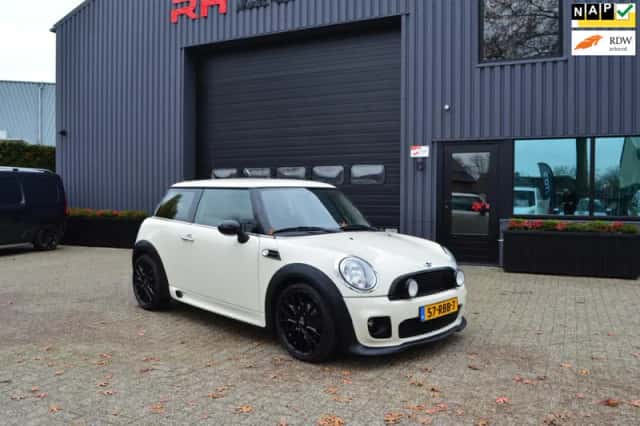 MINI One (2011) thumbnail 2