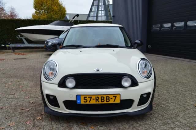 MINI One (2011) thumbnail 3
