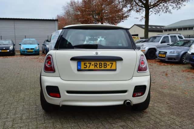 MINI One (2011) thumbnail 5