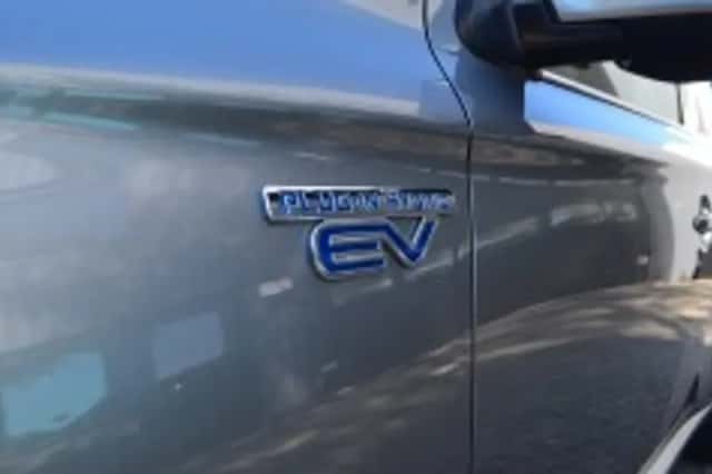 Mitsubishi Outlander (2014) thumbnail 6