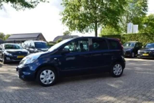 Nissan Note (2009) thumbnail 4