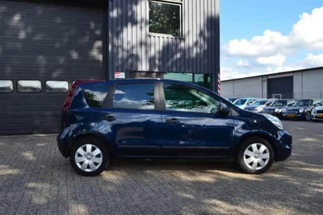 Nissan Note (2009) thumbnail 6