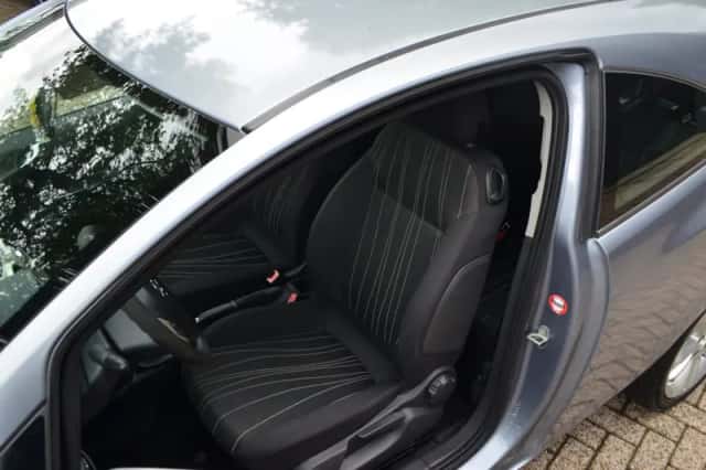 Opel Corsa (2008) thumbnail 6