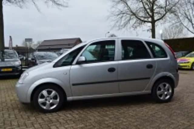 Opel Meriva (2004) thumbnail 4