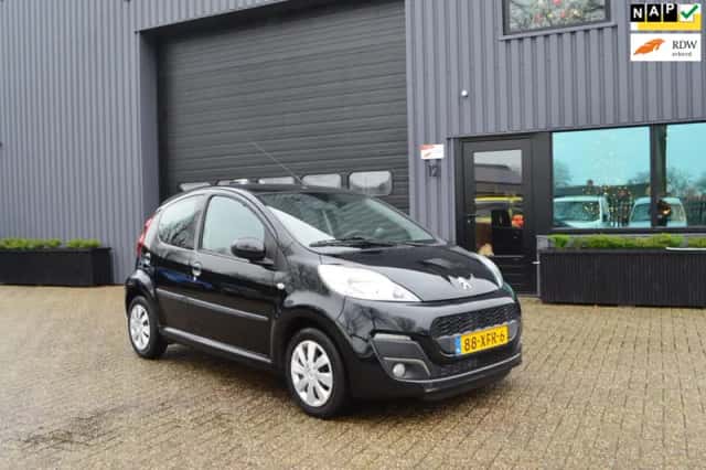 Peugeot 107 (2012) thumbnail 2