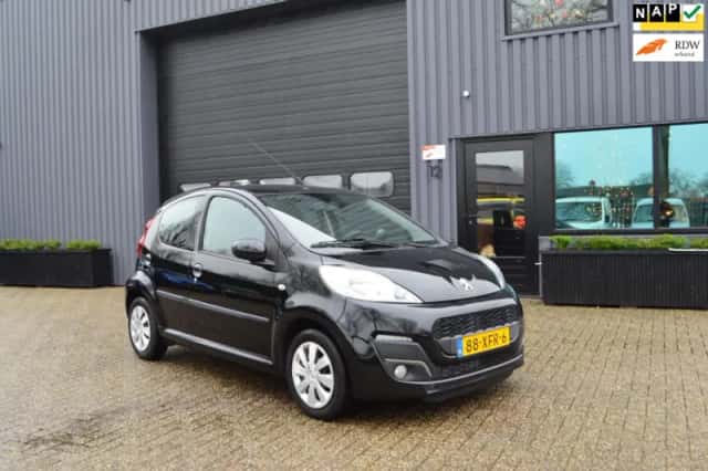 Peugeot 107 (2012) thumbnail 2