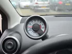 Peugeot 107 (2012) thumbnail 17