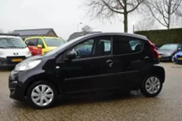 Peugeot 107 (2012) thumbnail 4