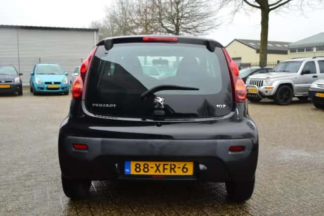 Peugeot 107 (2012) thumbnail 5
