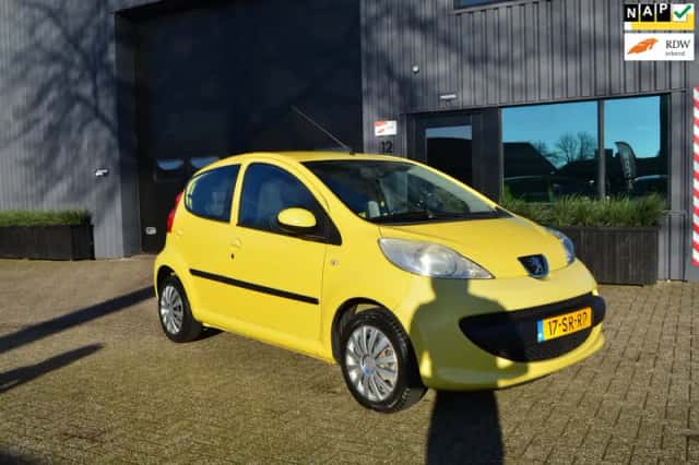 Peugeot 107 (2006) thumbnail 2