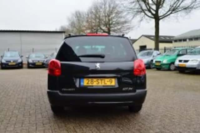 Peugeot 207 (2011) thumbnail 5