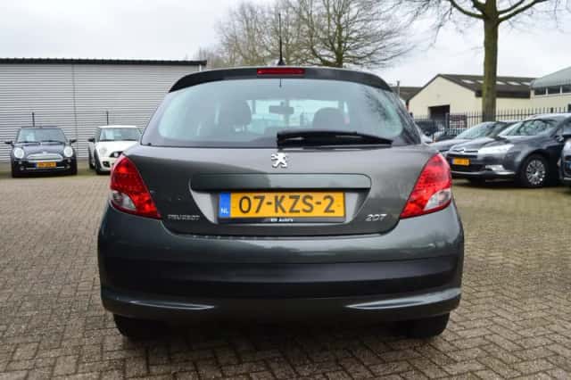 Peugeot 207 (2010) thumbnail 5