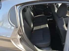 Peugeot 208 (2018) thumbnail 18
