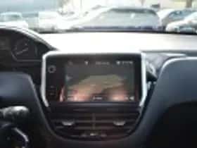 Peugeot 208 (2018) thumbnail 39