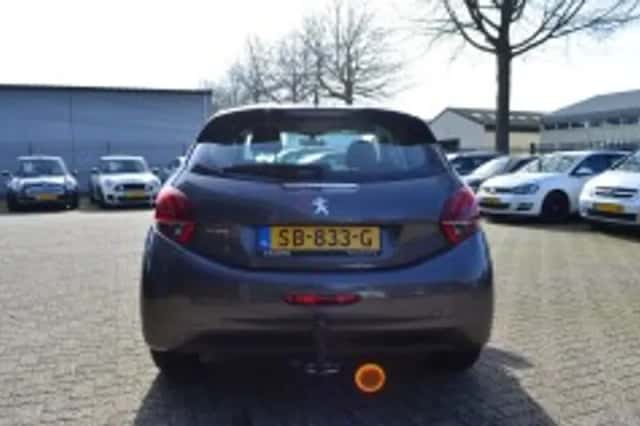 Peugeot 208 (2018) thumbnail 5