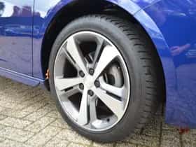 Peugeot 308 (2018) thumbnail 17