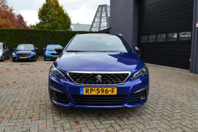 Peugeot 308 (2018) thumbnail 3