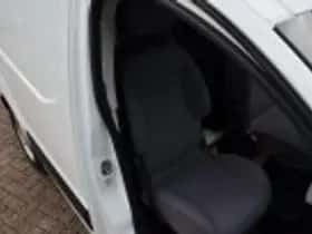 Peugeot Partner (2013) thumbnail 24