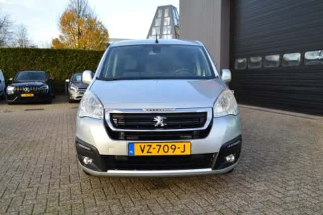 Peugeot Partner (2016) thumbnail 3
