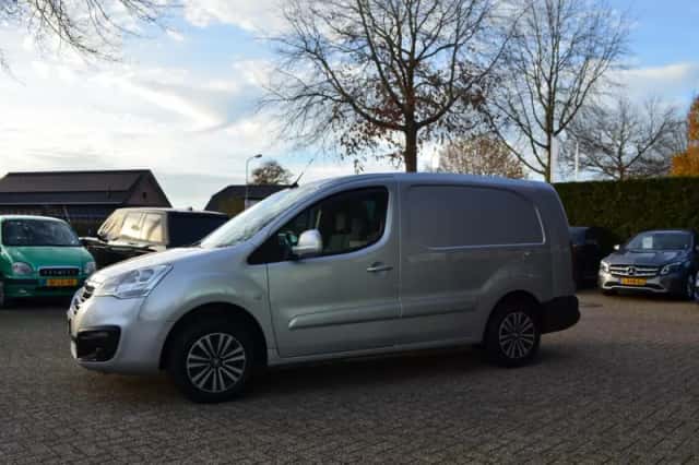 Peugeot Partner (2016) thumbnail 4