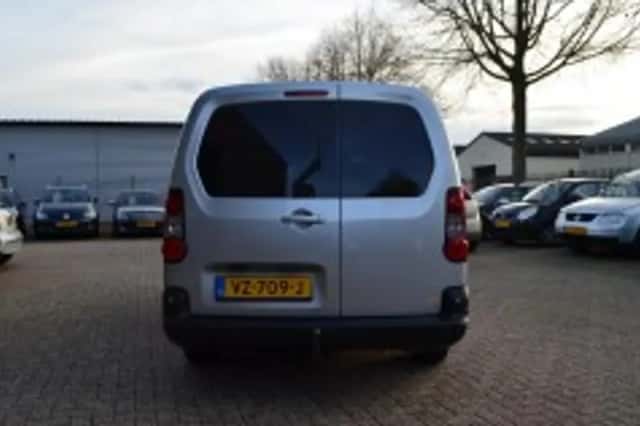 Peugeot Partner (2016) thumbnail 5