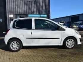 Renault Twingo (2011) thumbnail 6